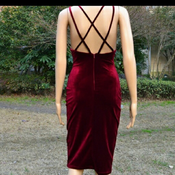 New wine red velvet dress - Picture 4 of 8